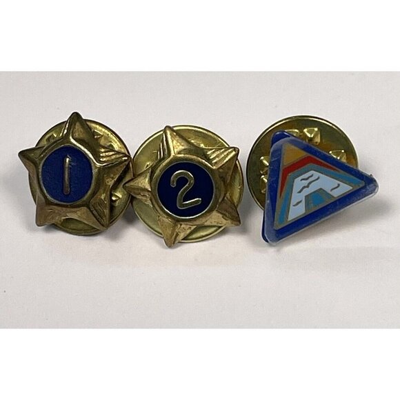 VTG 9pc Lot Boy CUB SCOUTS America Emblem Holder/Button Hangers Pins Neck Clasp - Picture 14 of 15